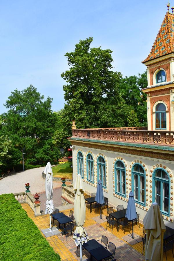 Zsolnay Negyed Vendeghaza Aparthotel Печ Екстериор снимка